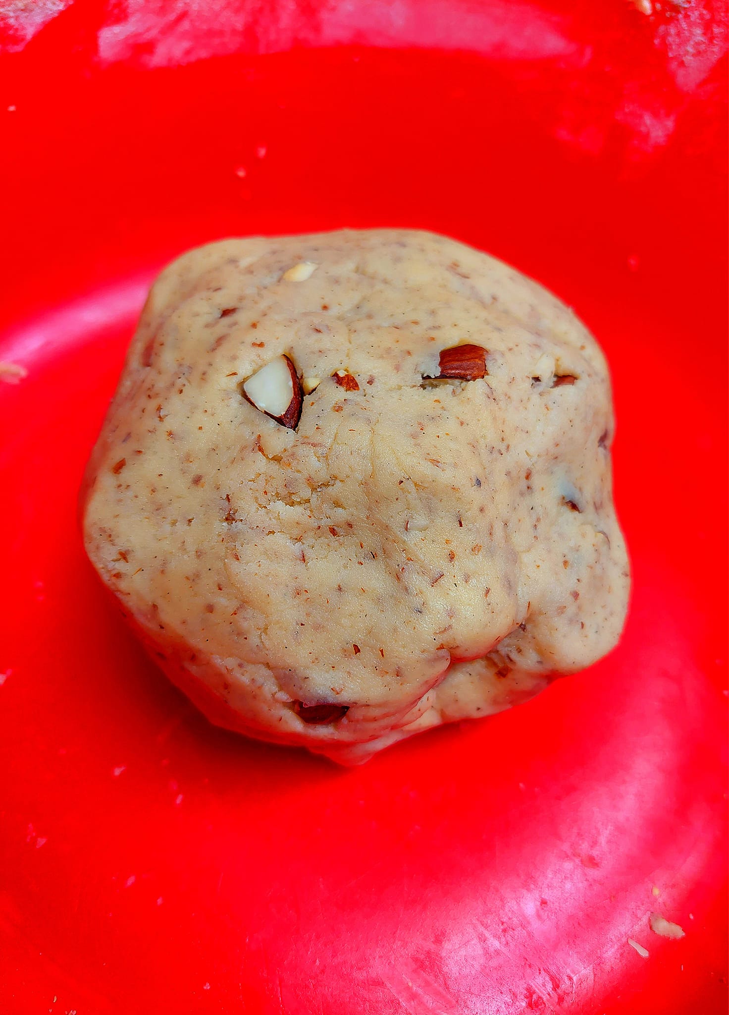 ζύμη-με-αμύγδαλα-στο-μπολ- ζύμη-με-αμύγδαλα-στο-μπολ-