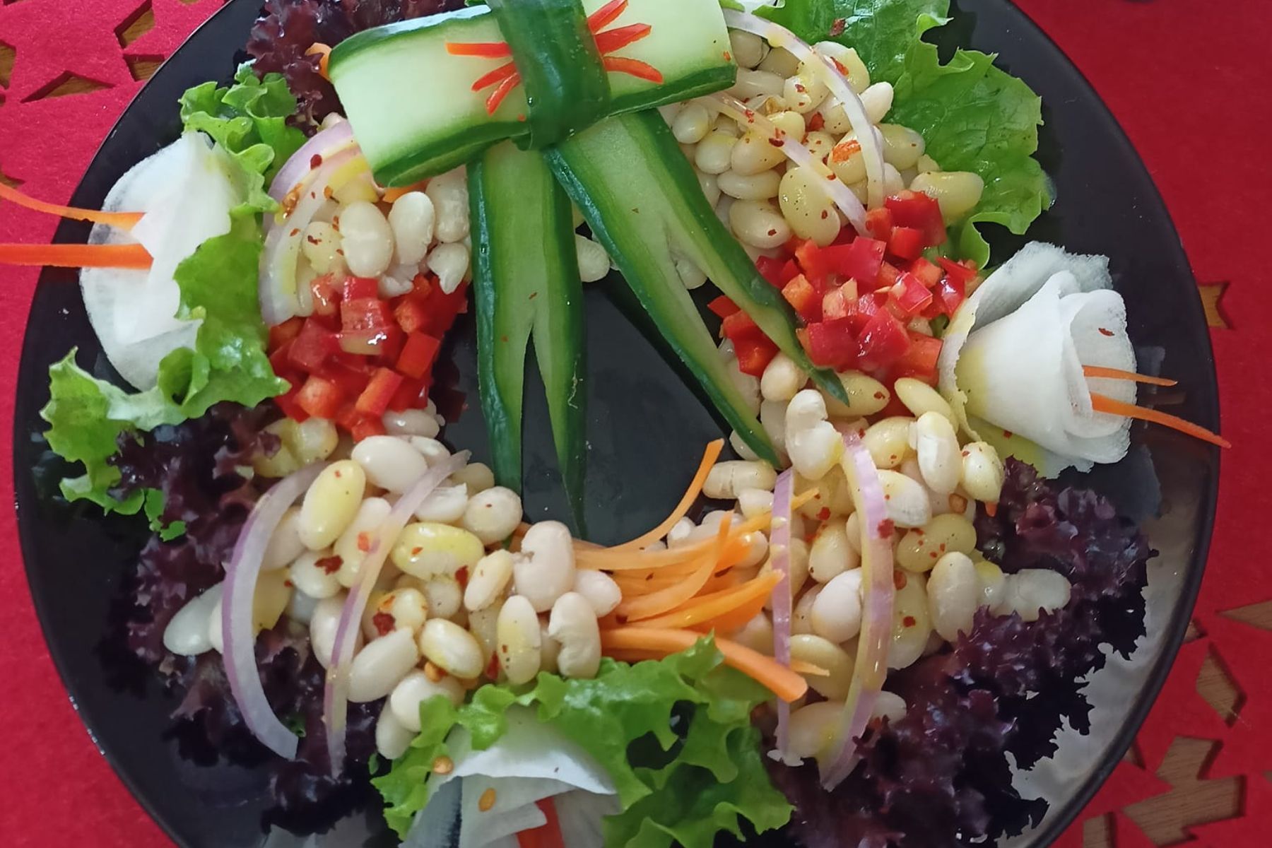 Vegan-Χριστουγεννιάτικη σαλάτα- Vegan-Χριστουγεννιάτικη σαλάτα-