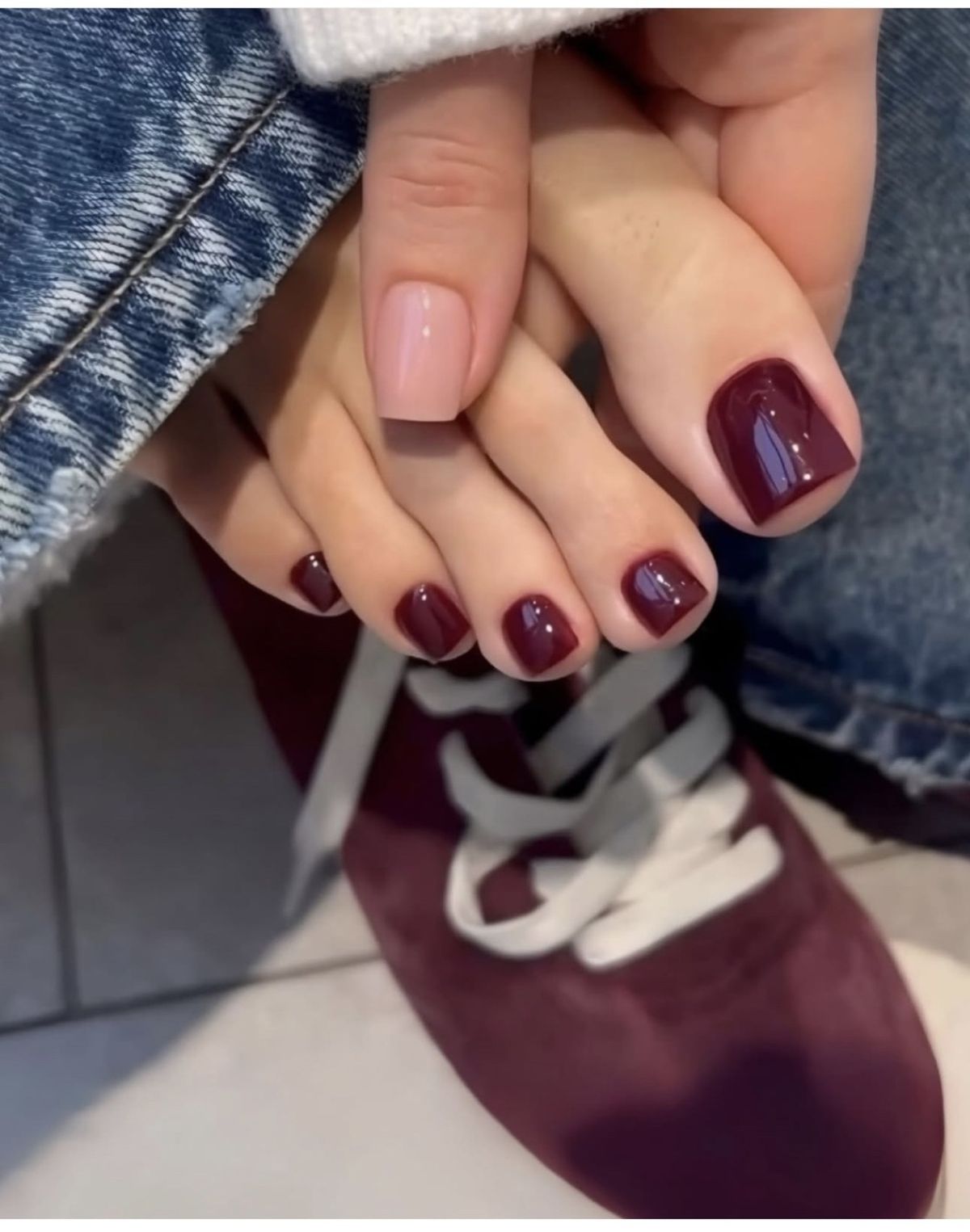 Αυτά είναι τα 10 καλύτερα χρώματα για πεντικιούρ τον Χειμώνα