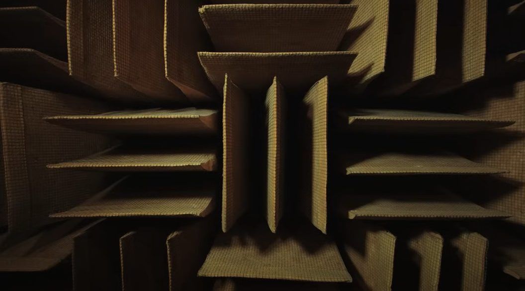 Αυτό είναι το πιο ήσυχο μέρος της Γης. Κανείς δεν μπορεί να αντέξει πάνω από 45 λεπτά. Ακούς μόνο τους παλμούς σου για ελενα αφτιαχτο