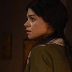 Άγιος Έρωτας: Μανιασμένη ορμάει να σκοτώσει την Δώρα