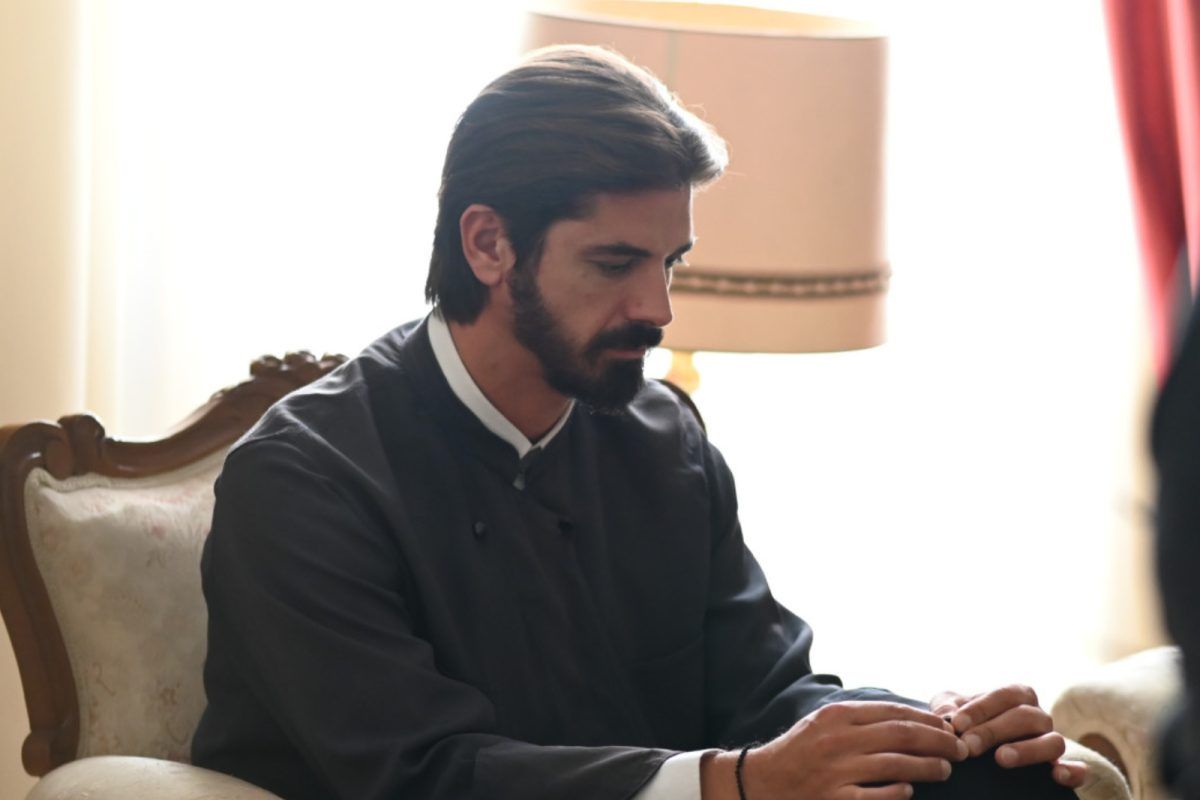 Άγιος Έρωτας: Ο Νικόλαος ανοίγει την καρδιά του στη Χλόη και της εξομολογείται το μεγάλο του μυστικό