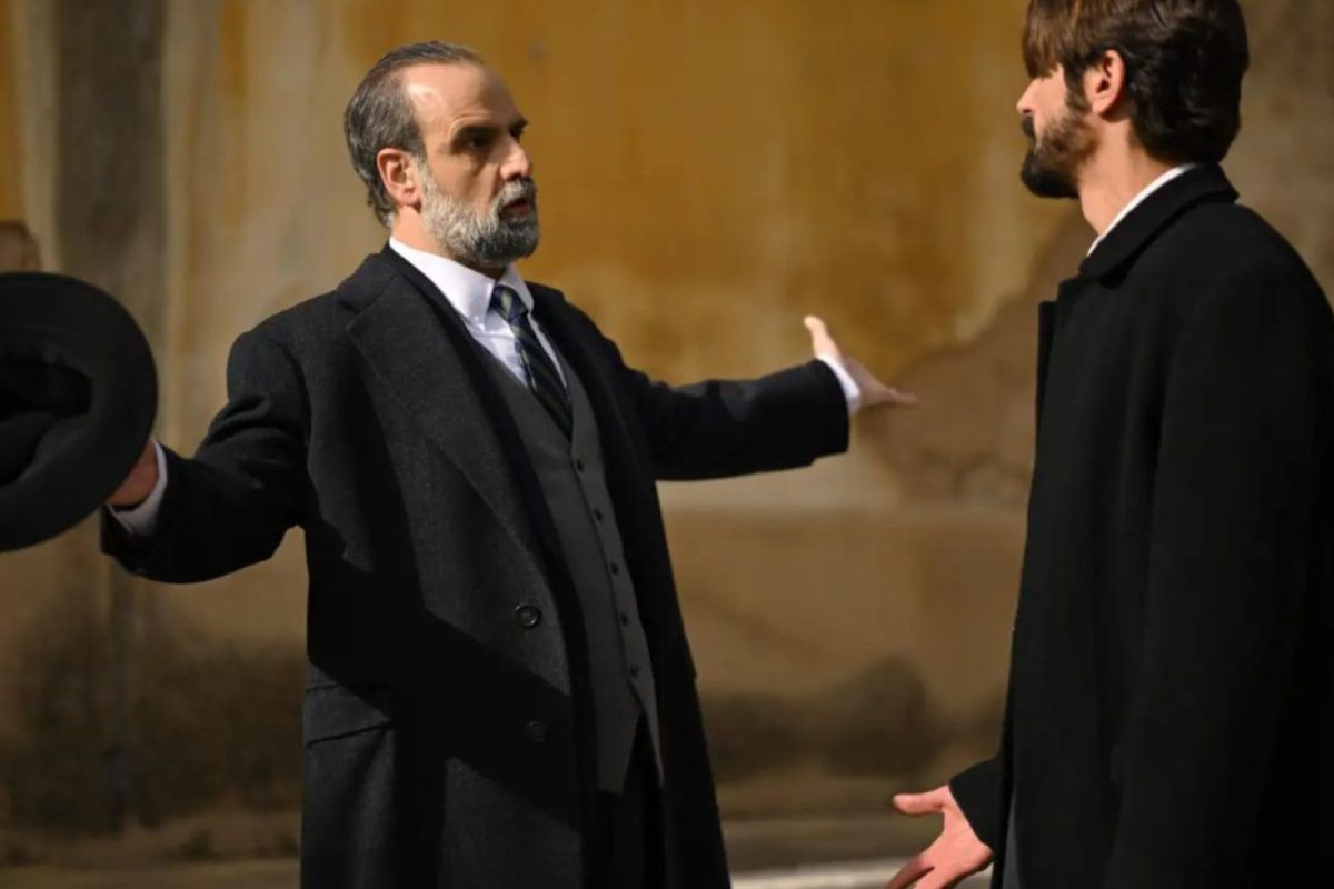 Άγιος Έρωτας: Ο Πατήρ Νικόλαος ξυλοκοπεί άγρια τον Παύλο