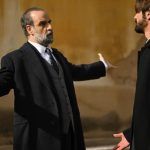 Άγιος Έρωτας: Ο Πατήρ Νικόλαος ξυλοκοπεί άγρια τον Παύλο