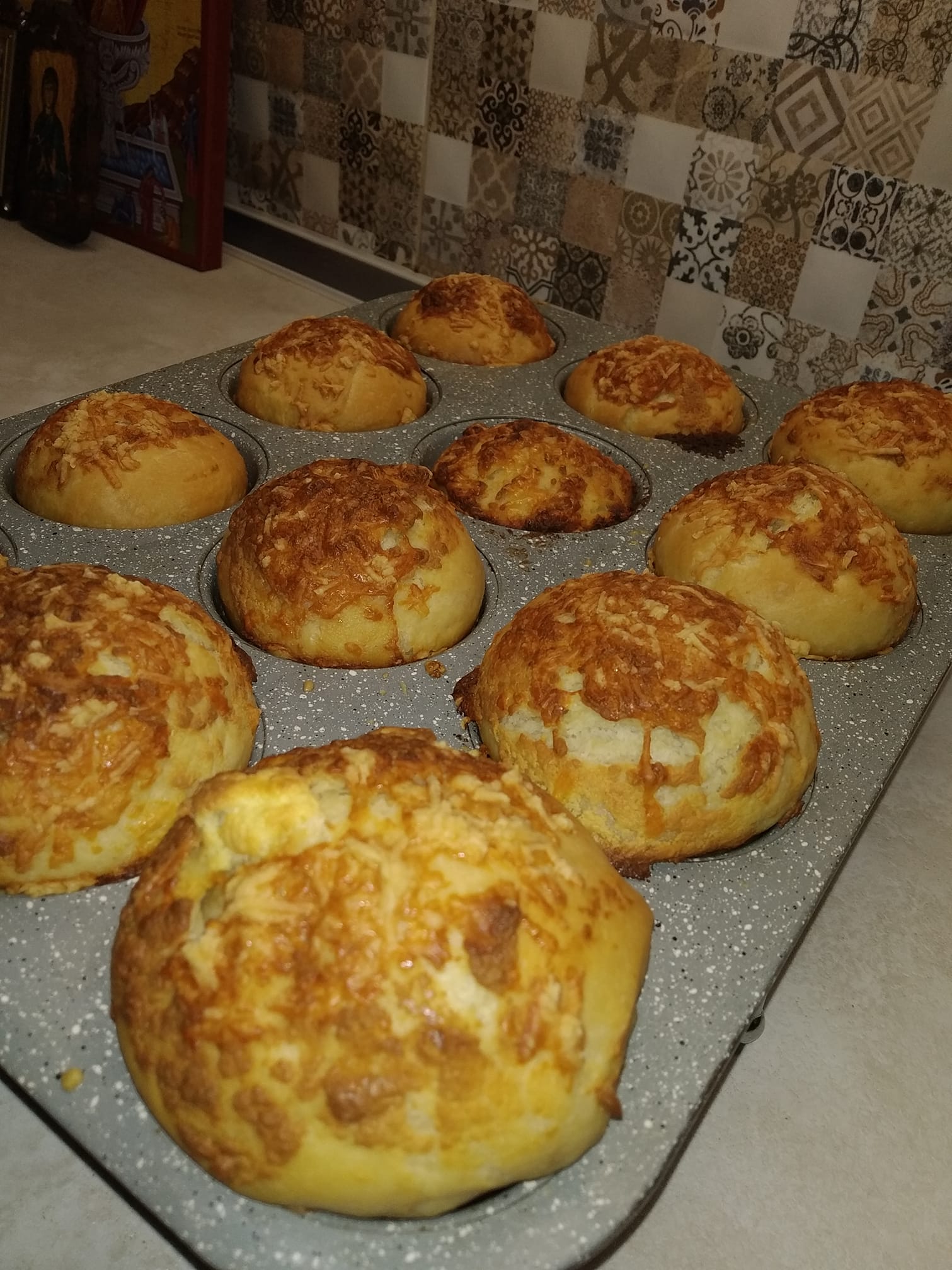 σκορδόψωμα-muffins- σκορδόψωμα-muffins-