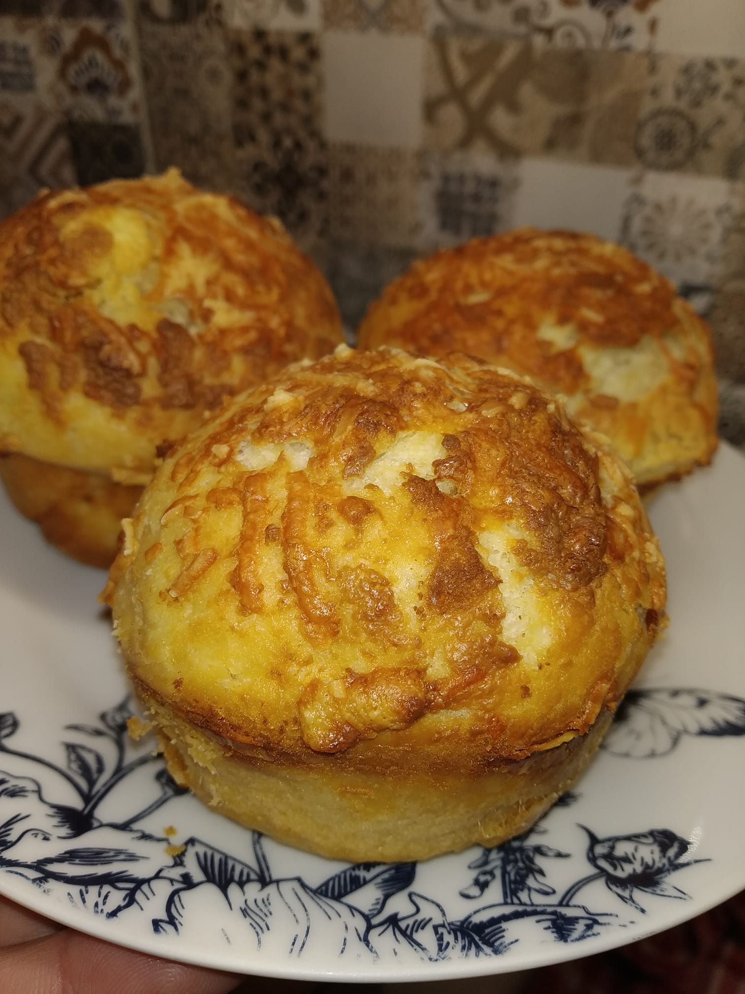 σκορδόψωμα-muffins-γεμιστά-συνταγή- σκορδόψωμα-muffins-γεμιστά-συνταγή-