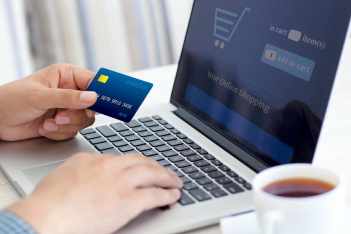 Χριστούγεννα 2025 : Συμβουλές για να αποφύγετε τους απατεώνες για τις αγορές σας