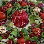 Χριστουγεννιάτικη σαλάτα-στεφάνι-με-μπάλες τυριού-συνταγή-