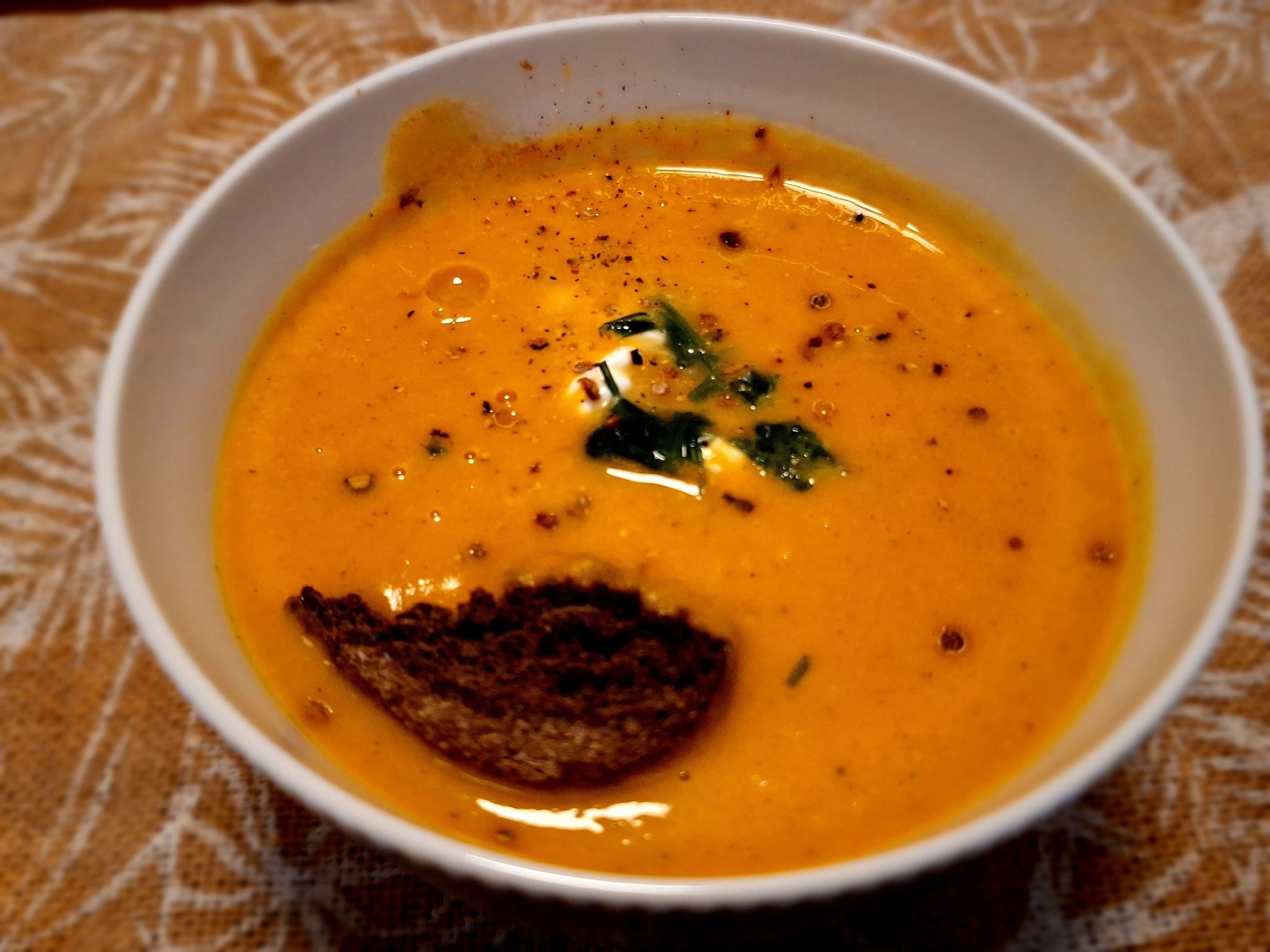 Χριστουγεννιάτικη-σούπα βελουτέ-με κάστανα-και μήλα- Χριστουγεννιάτικη-σούπα βελουτέ-με κάστανα-και μήλα-