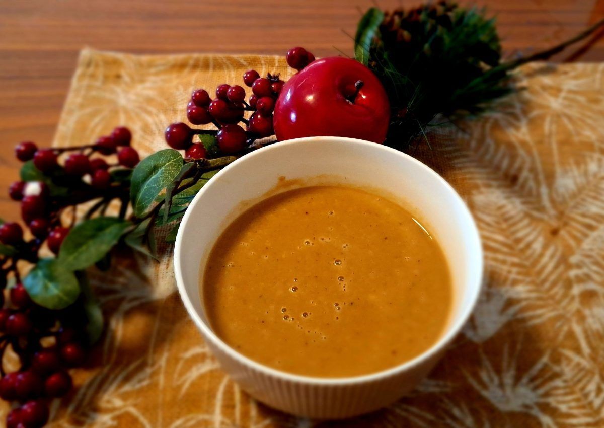 Χριστουγεννιάτικη σούπα βελουτέ με κάστανα και μήλα