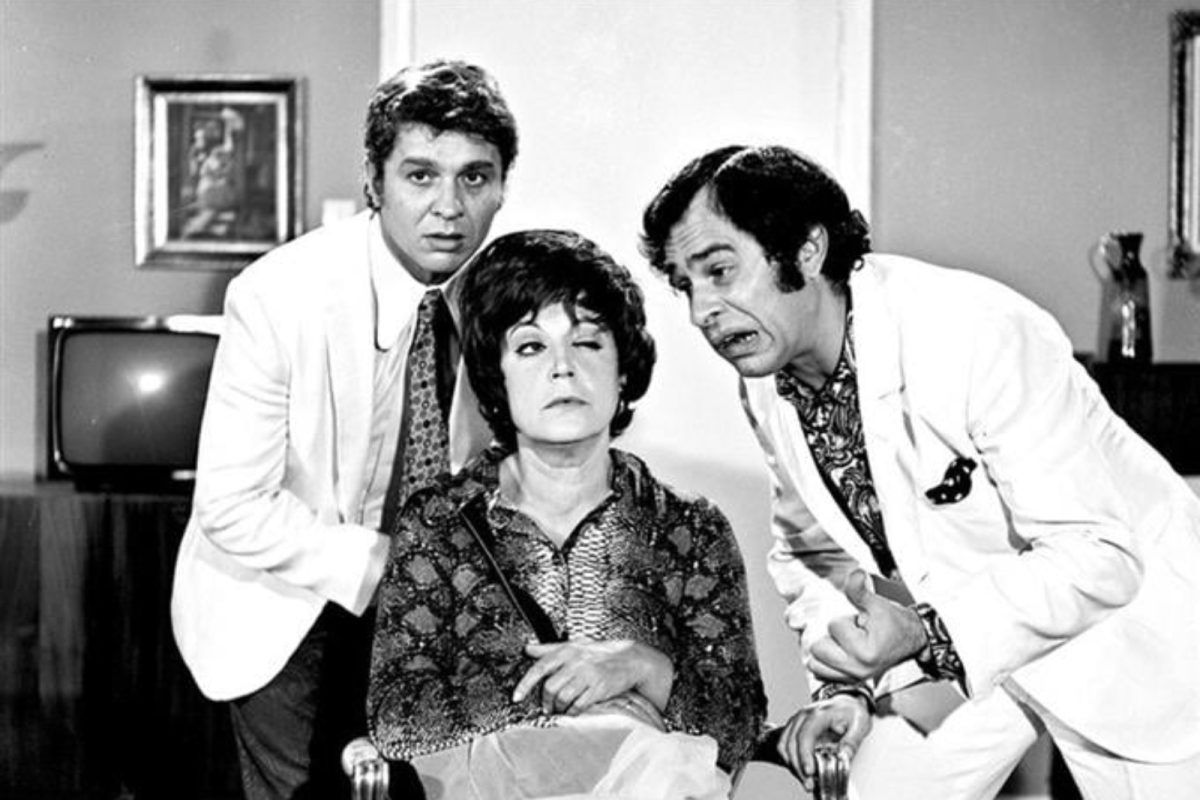 Ο Έλληνας κωμικός ηθοποιός που η μητέρα του τον χειραγωγούσε και εξαιτίας της έμεινε ολομόναχος