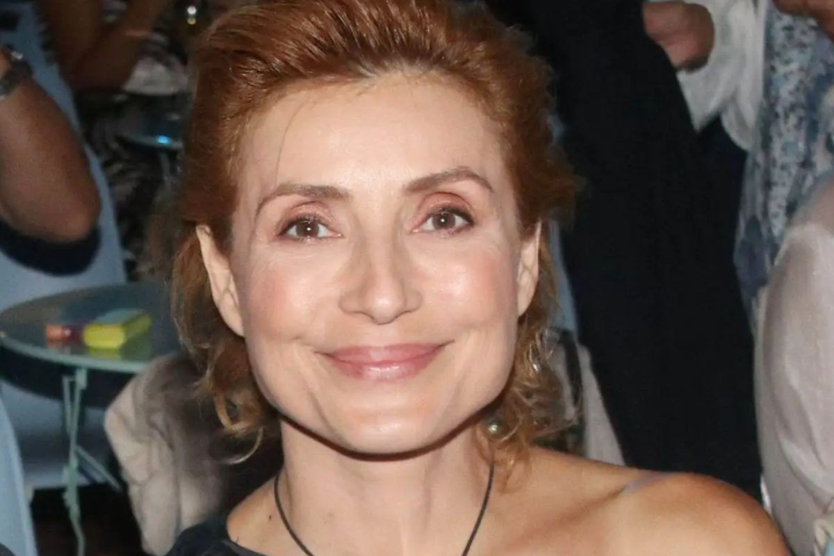 Ευδοκία Ρουμελιώτη: Στόλισε το Χριστουγεννιάτικο δέντρο της & είναι το πιο εντυπωσιακό που έχουμε δει