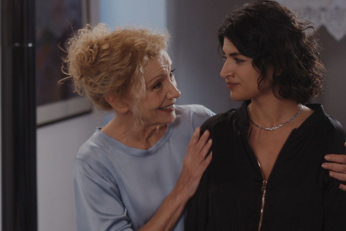 Η Γη της Ελιάς : To σημάδι που βλέπει η Αλεξάνδρα πάνω στη Χριστιάννα ανοίγει την πόρτα σε σκοτεινές αποκαλύψεις