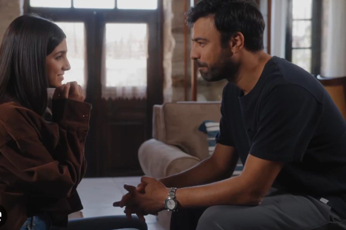 Η Γη της Ελιάς: Στέφανος και Βασιλική γίνονται οικογένεια και μεγαλώνουν μαζί τα παιδιά τους