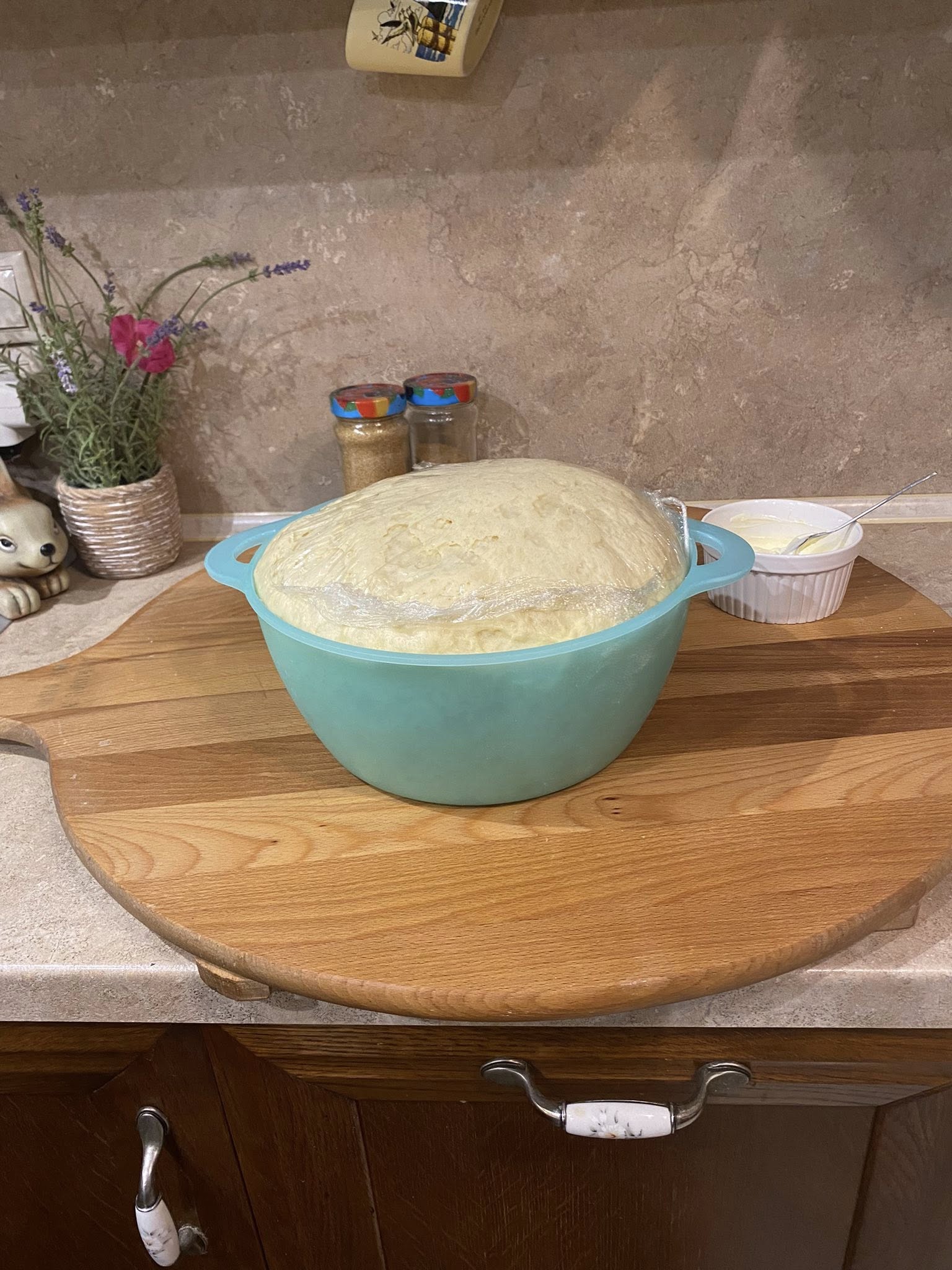 Γλυκό ψωμί για το γιορτινό τραπέζι