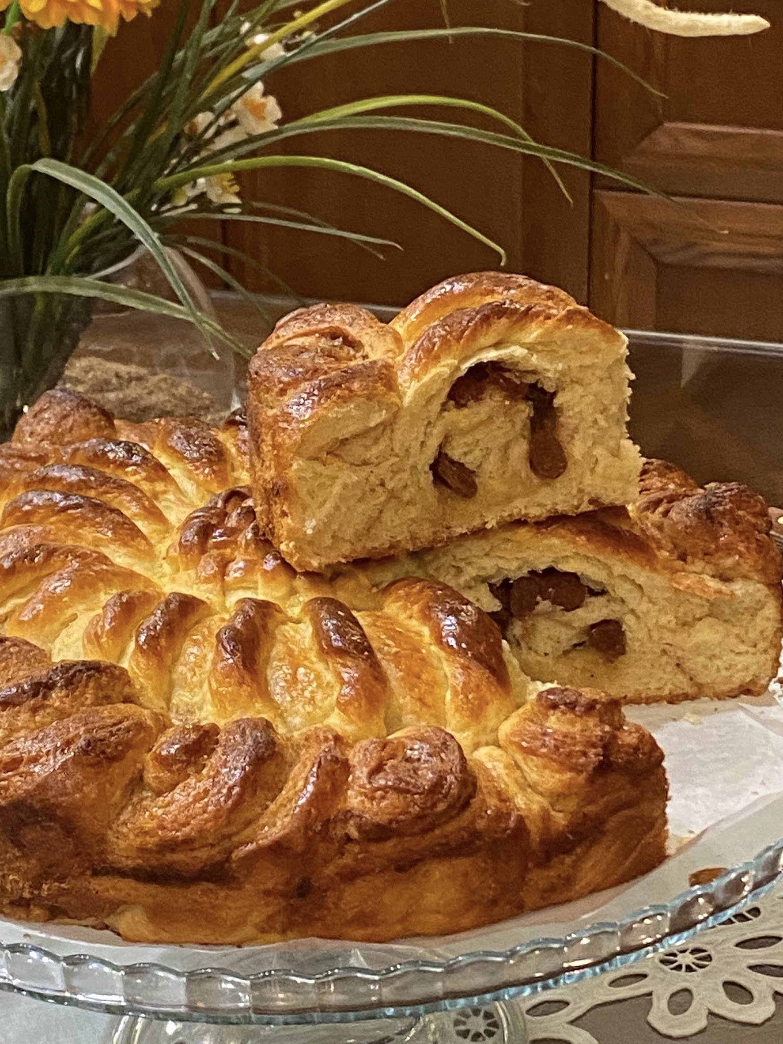 Γλυκό ψωμί για το γιορτινό τραπέζι