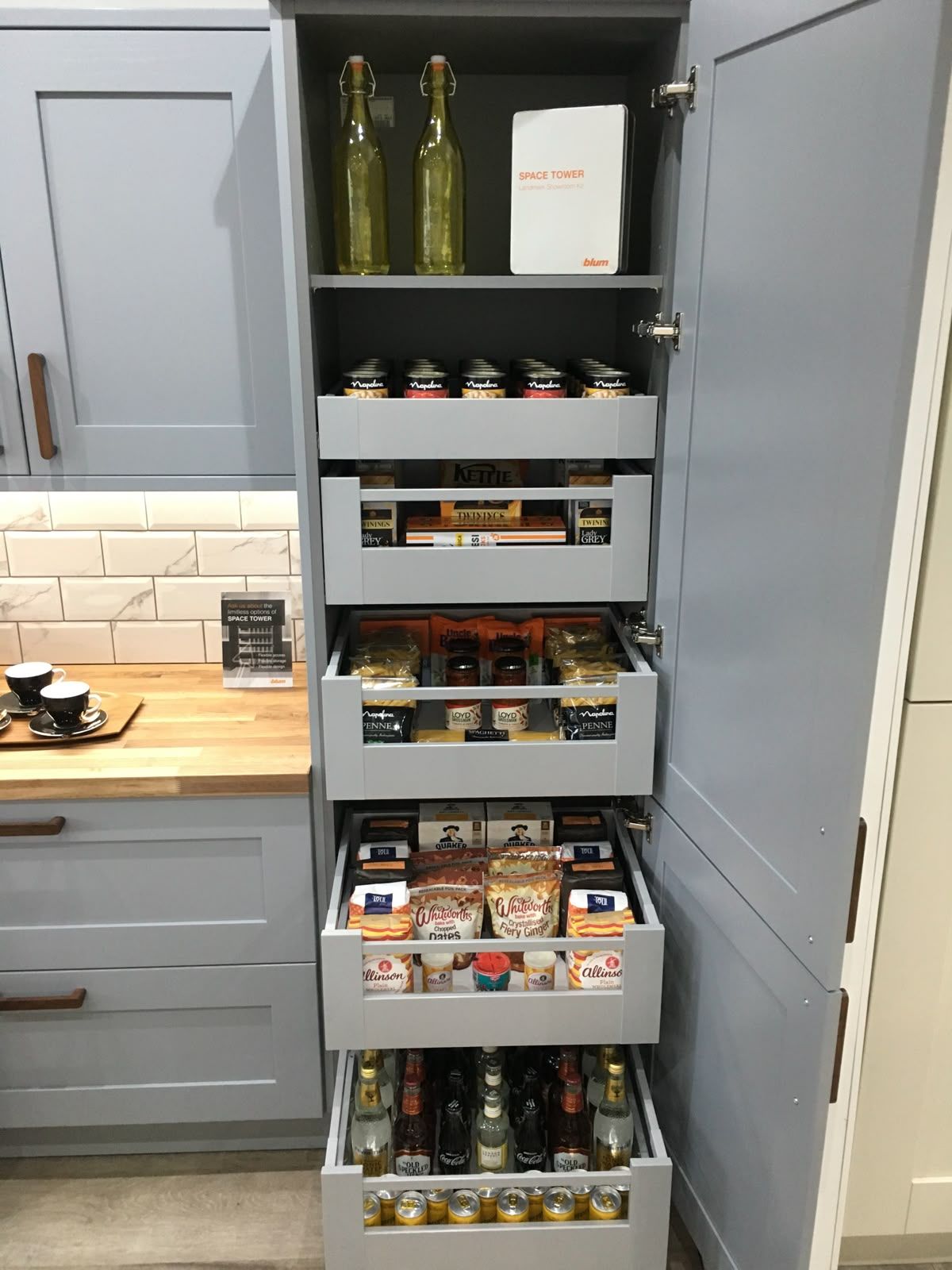 μπαχαρικά-σε-εσωτερικά συρτάρια- μπαχαρικά-σε-εσωτερικά συρτάρια-