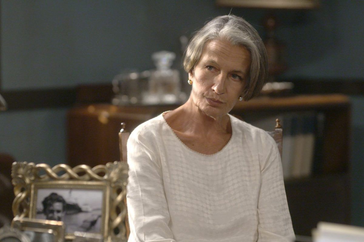 Ηλέκτρα: Η Τιτίκα το ρίχνει στο αλκοόλ και βουλιάζει στον βούρκο