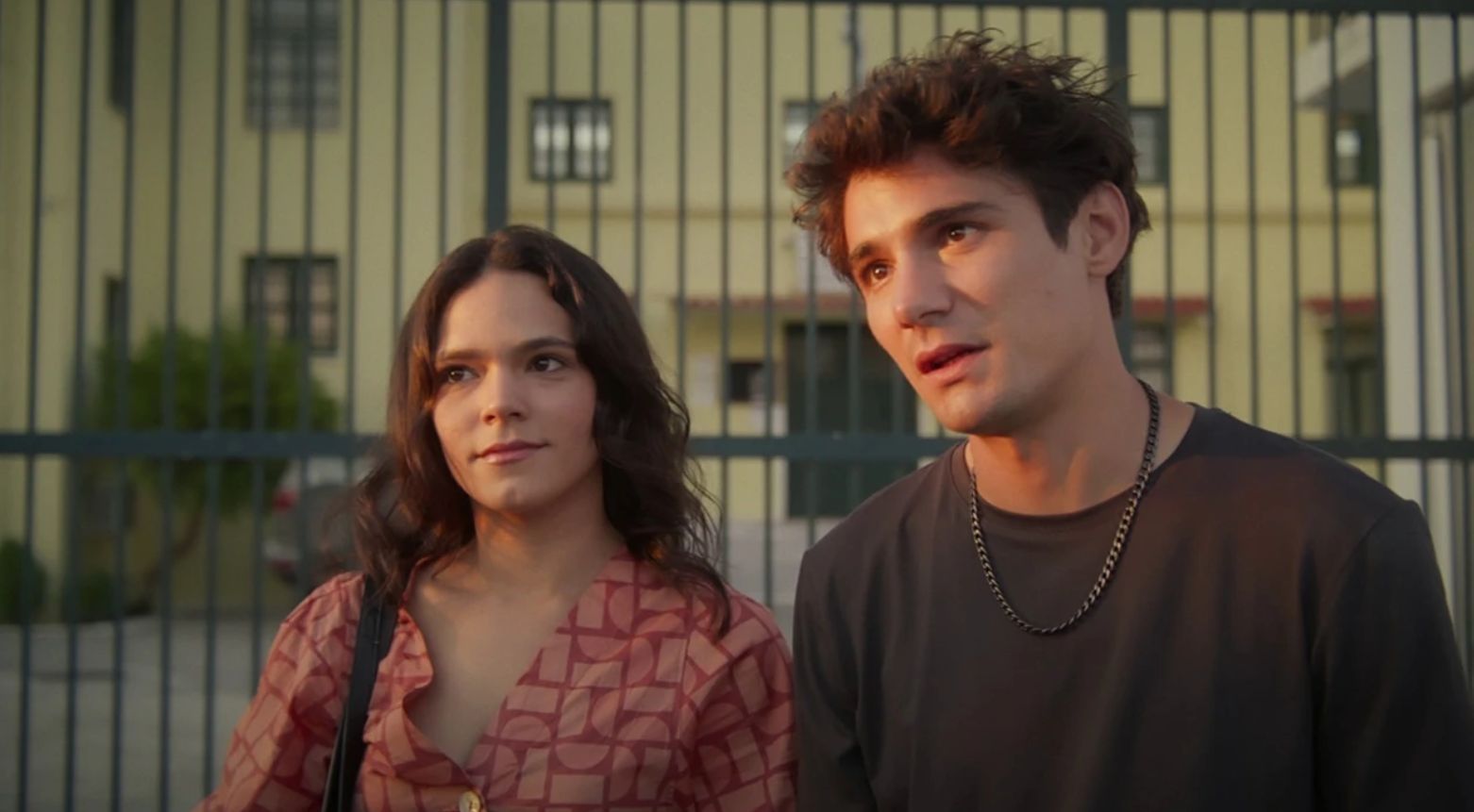 Να μ’ αγαπάς-Λεύτερής-Φωτεινή Να μ’ αγαπάς-Λεύτερής-Φωτεινή