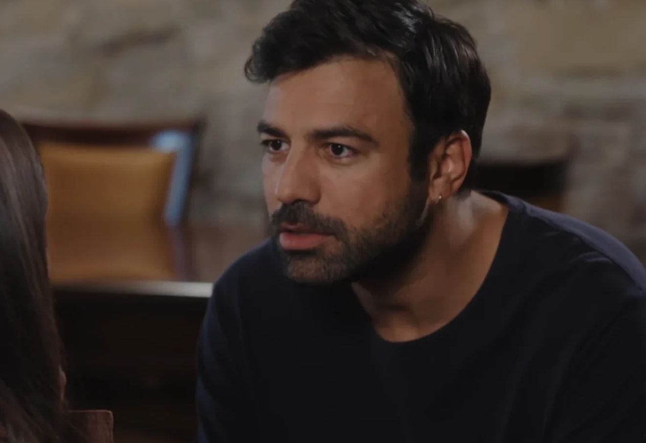 Η Γη της Ελιάς-Στέφανος