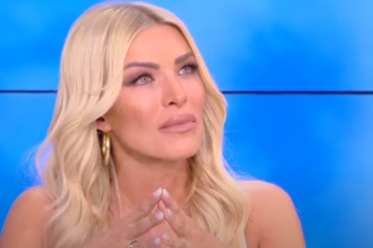 Η Κατερίνα Καινούργιου για πρώτη φορά αποκαλύπτει πως η μητέρα της διαγνώστηκε με καρκίνο στο έντερο