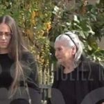 Κηδεία Βορίζια: Σπαρακτικό το τελευταίο αντίο στην 56χρονη - Τραγική φιγούρα η μητέρα της (Βίντεο)