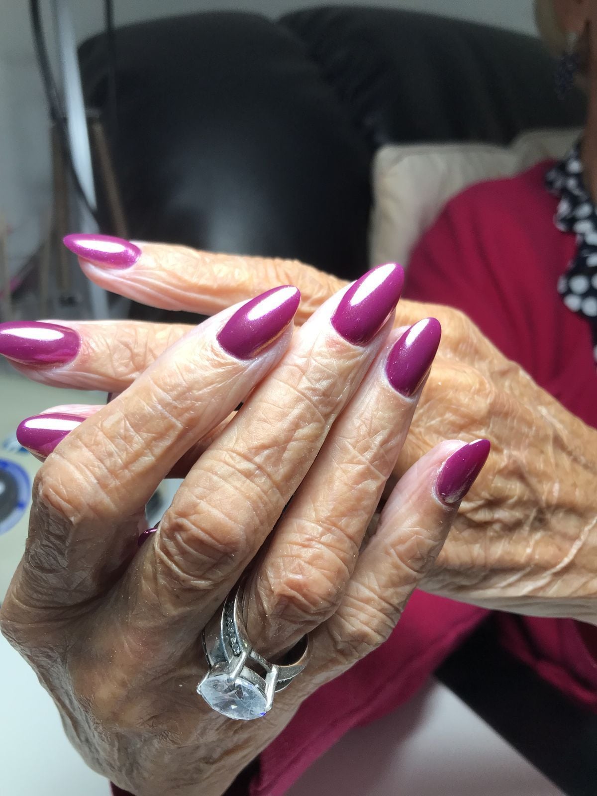 μοβ νύχια-για-γυναίκες-άνω των 50-