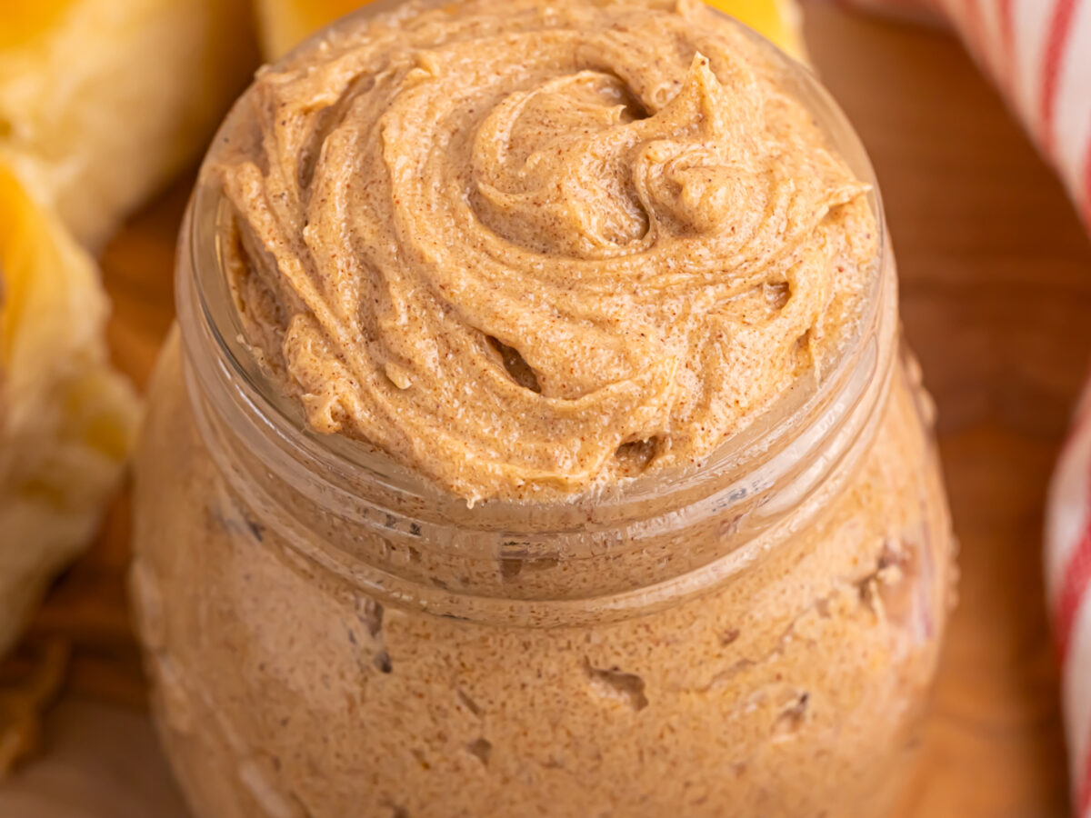 Μάσκα ομορφιάς με άρωμα μελομακάρονο για Χριστουγεννιάτικο μποτέ στο σπίτι