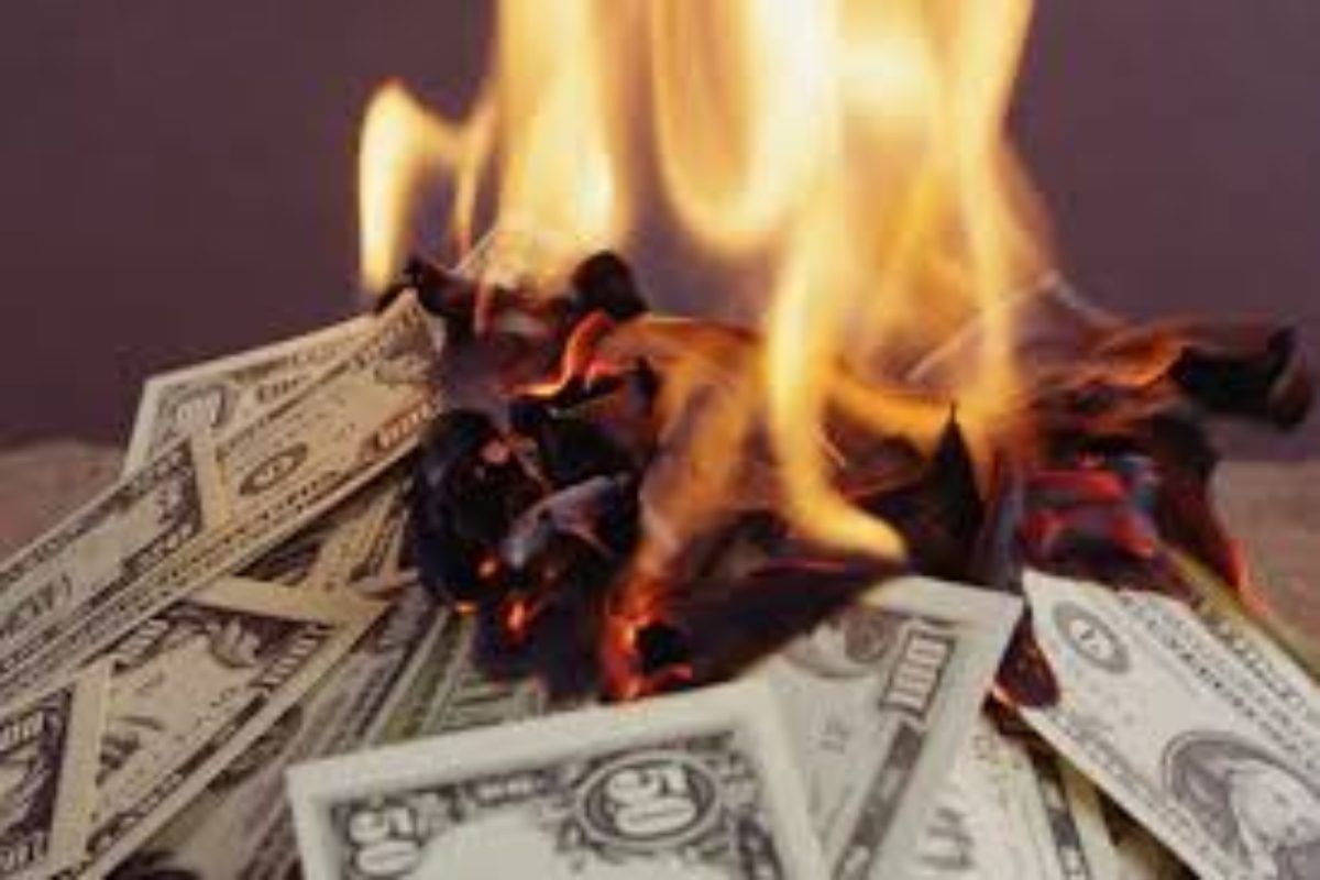 Μηνιαίες προβλέψεις 2025: Τα ζώδια που κερδίζουν Χρήματα μέσα στον Νοέμβριο κι εκείνα που μένουν με άδειες τσέπες