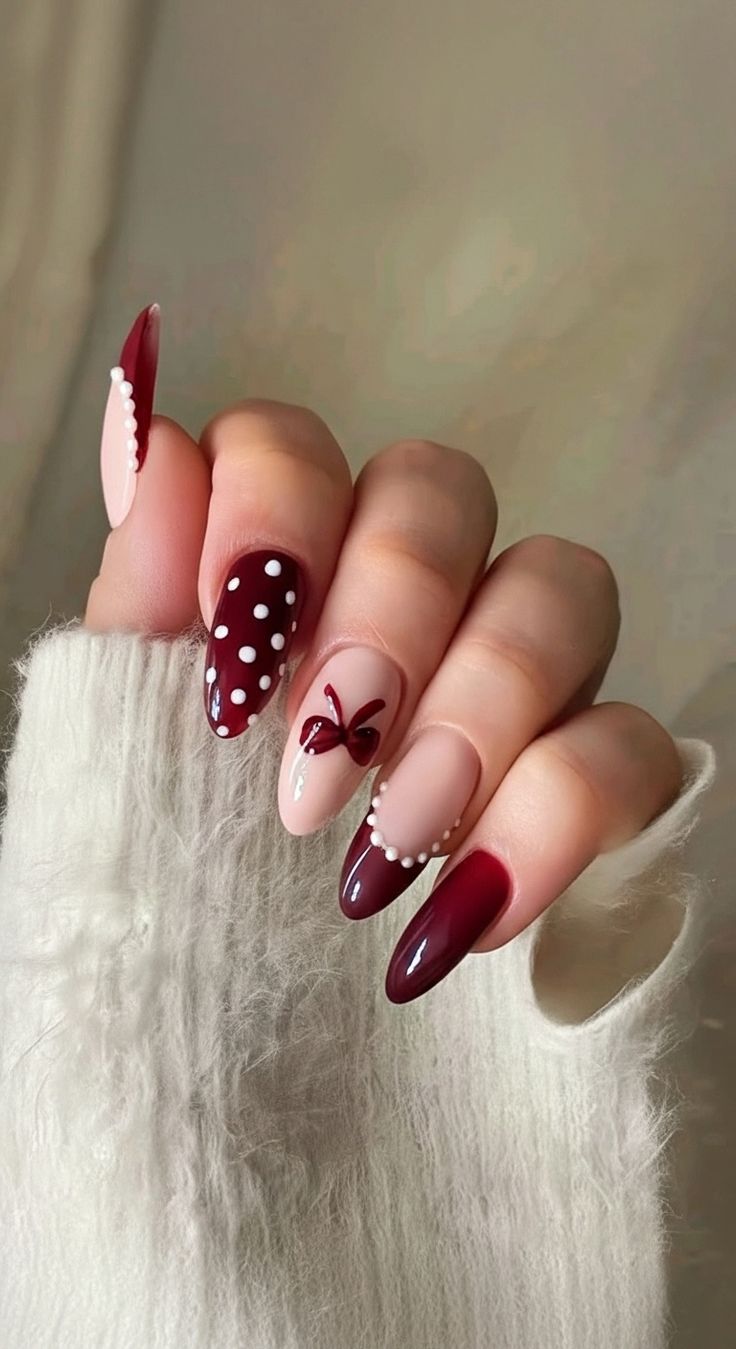 μπορντό-νύχια-με-τρισδιάστατα-σχέδια-