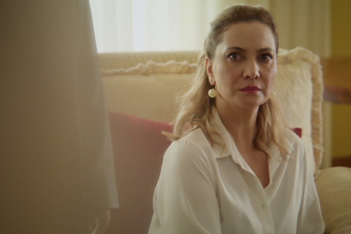 Να μ αγαπάς: Η Ζωή κάνει φόνο και καταλήγει στην φυλακή