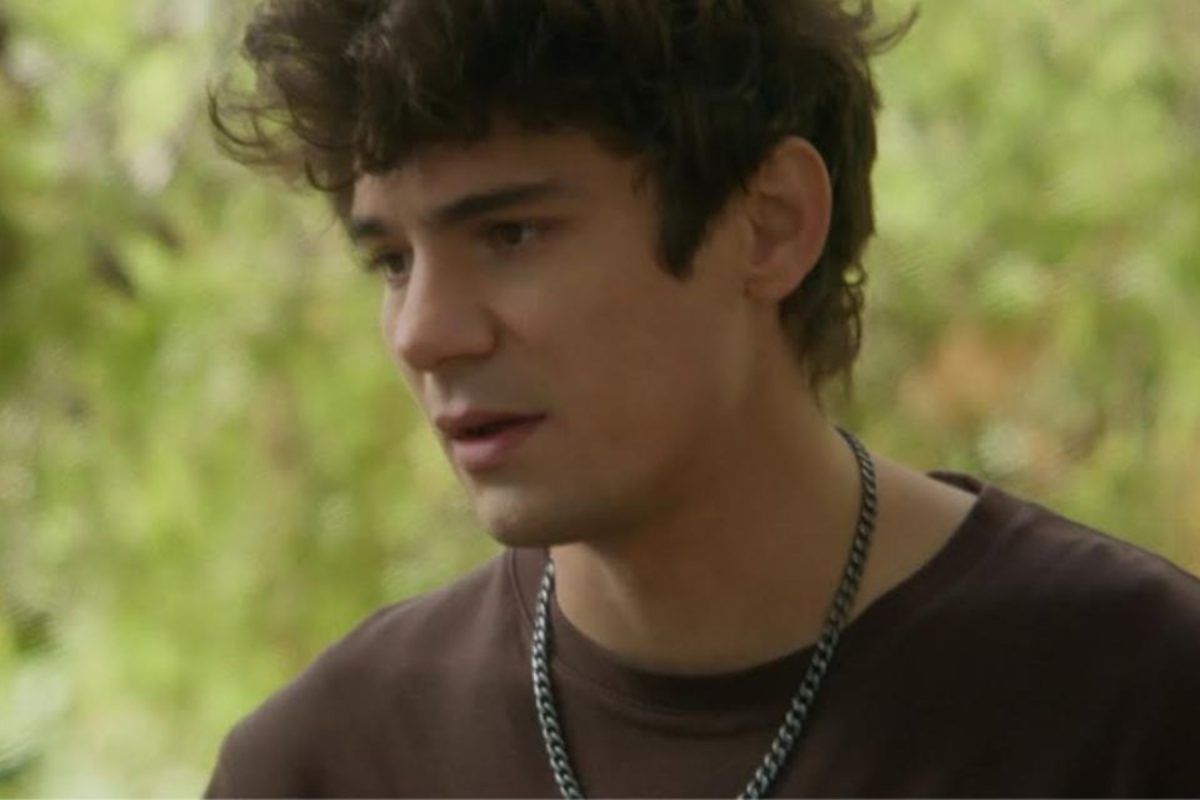 Να μ' αγαπάς-Λευτέρης-