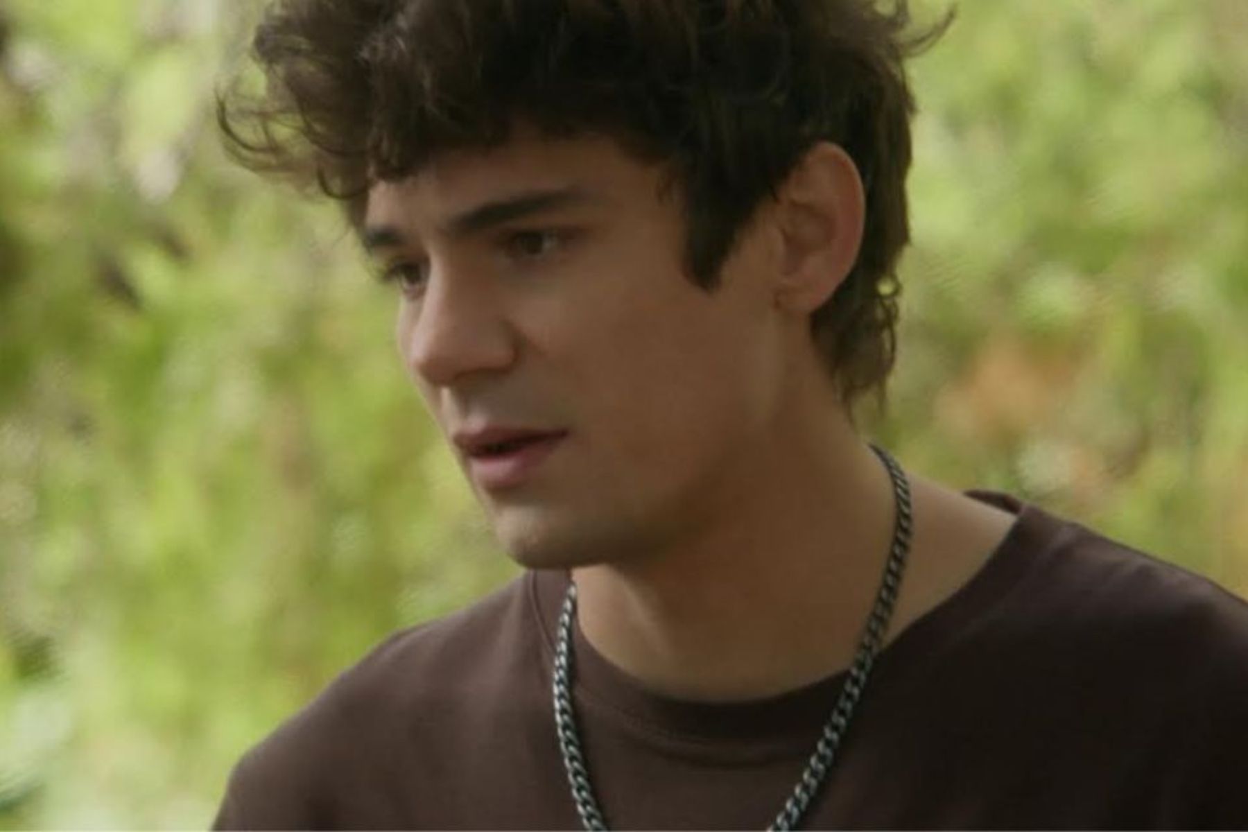 Να μ' αγαπάς-Λευτέρης-