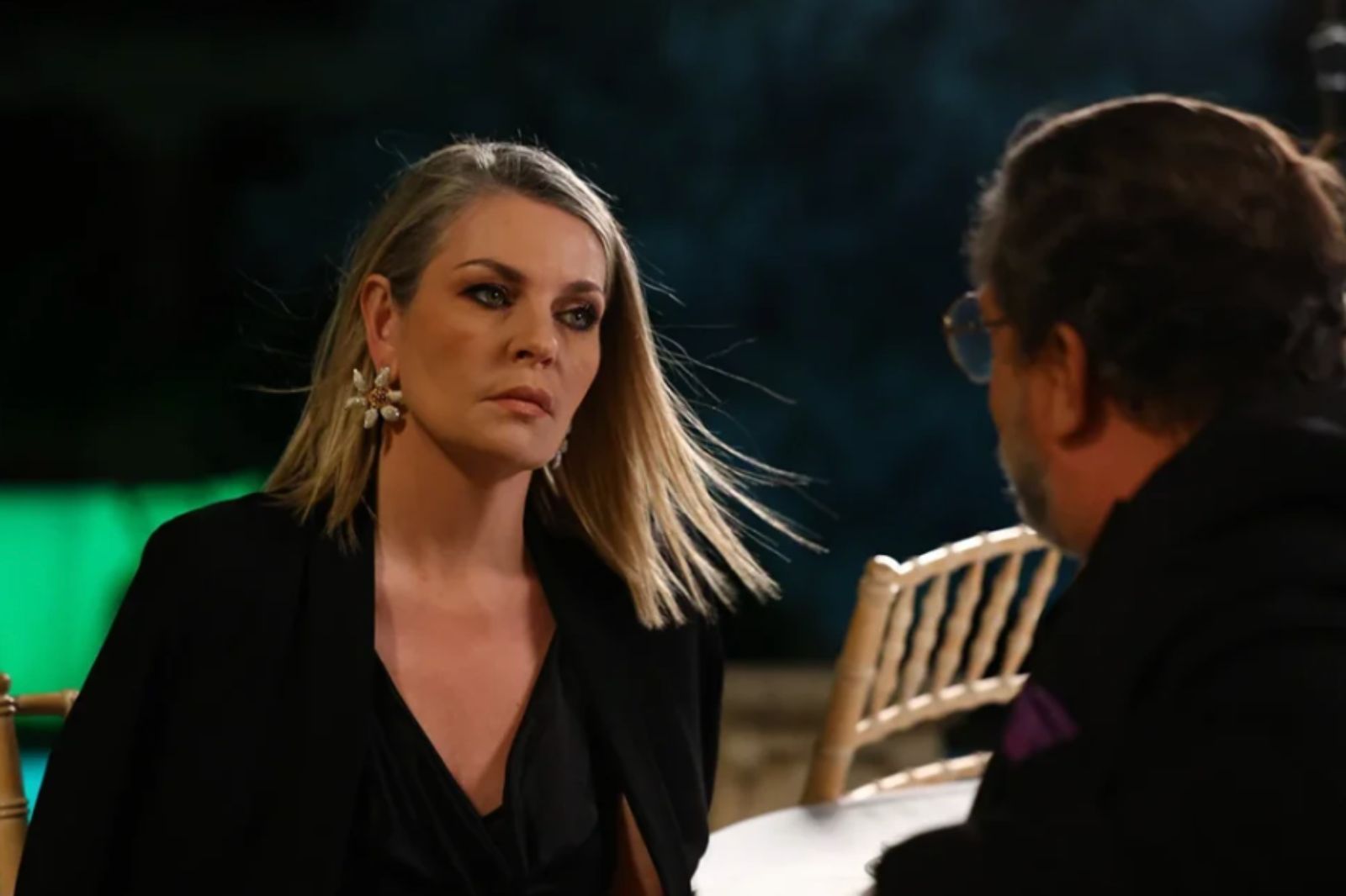 Να μ' αγαπάς-Σοφία Να μ' αγαπάς-Σοφία