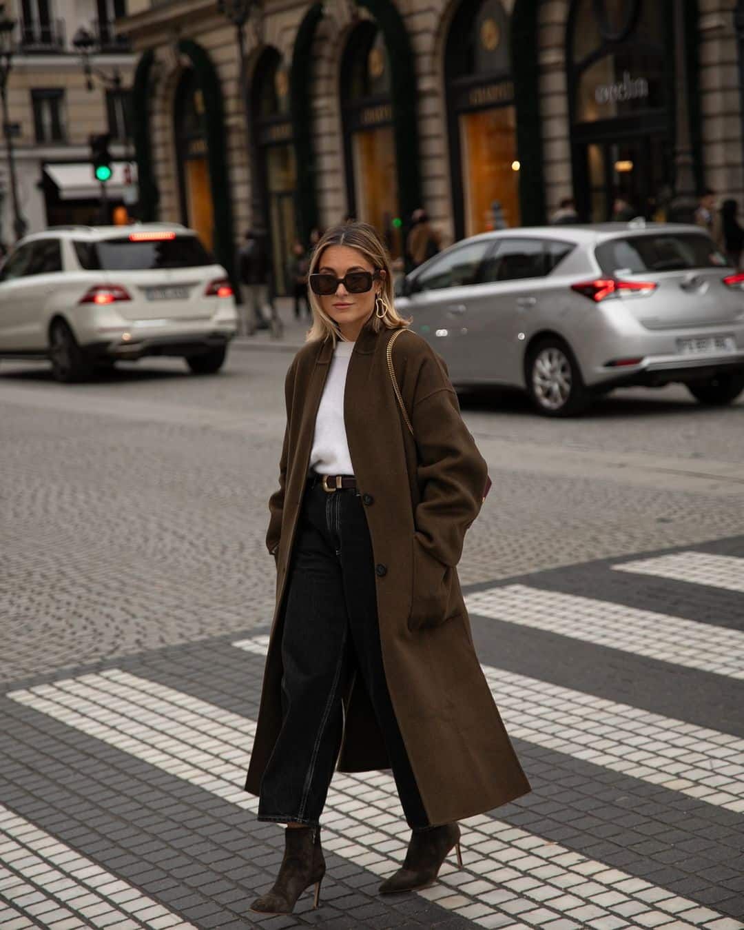 ψηλόμεσο-παντελόνι-με-μποτάκια-