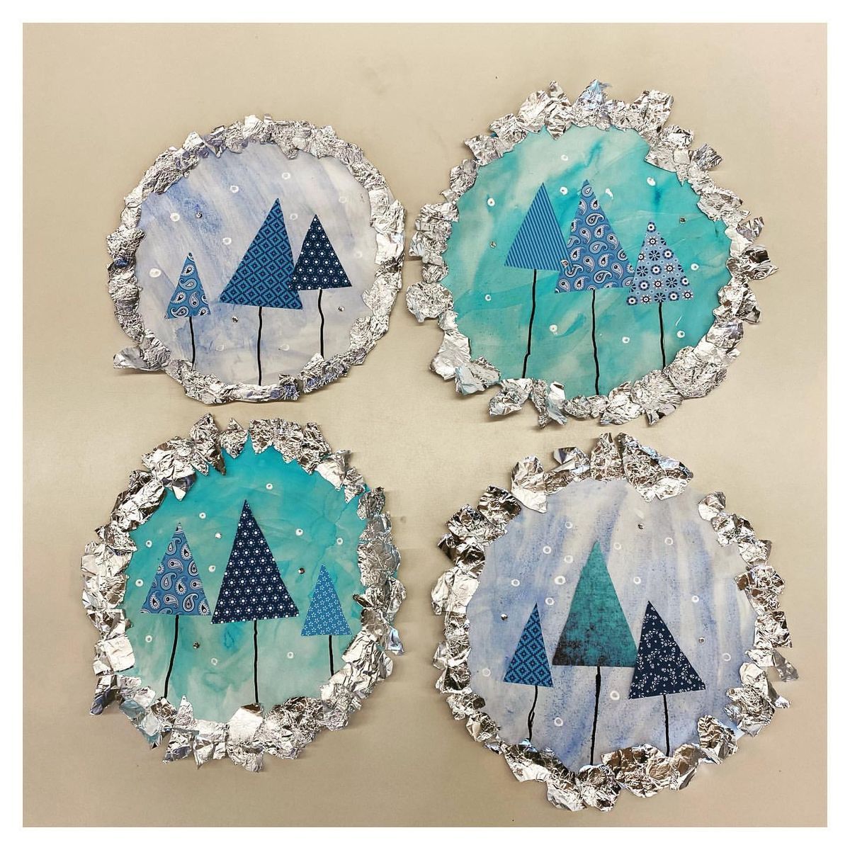 χριστουγεννιάτικες-κατασκευές-με-αλουμινόχαρτο-