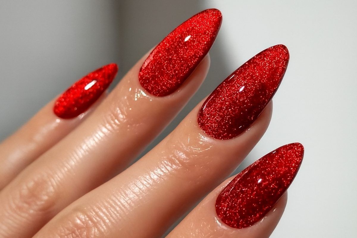 Οι πιο εντυπωσιακές ιδέες για Χριστουγεννιάτικα νύχια τα φετινά Χριστούγεννα