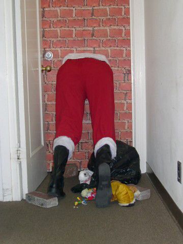 Οι πιο κιτς Χριστουγεννιάτικοι στολισμοί που θα σε κάνουν να κλάψεις από τα γέλια