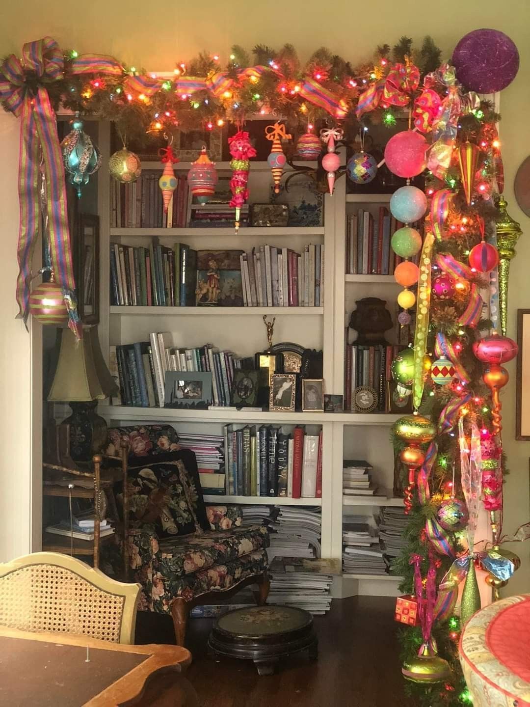 Οι πιο κιτς Χριστουγεννιάτικοι στολισμοί που θα σε κάνουν να κλάψεις από τα γέλια