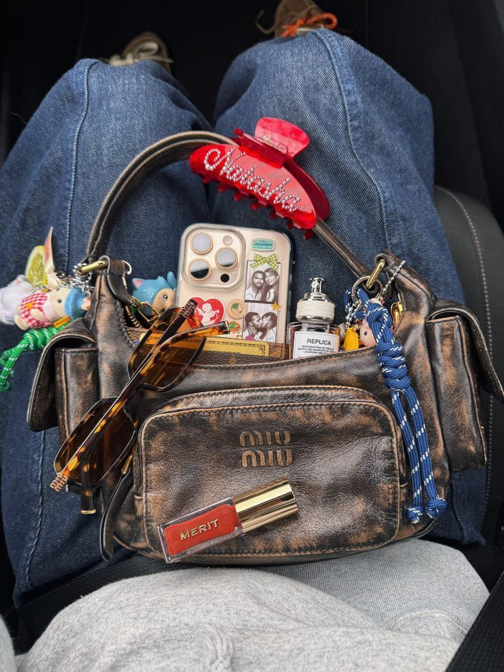 τσαντάκι-ταρταρούγα-με-πολλά αξεσουάρ-ιδέες- τσαντάκι-ταρταρούγα-με-πολλά αξεσουάρ-ιδέες-