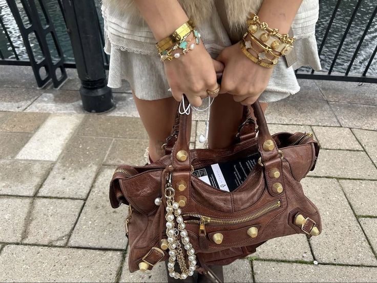 καφέ-messy-τσάντα-με-χάντρες- καφέ-messy-τσάντα-με-χάντρες-