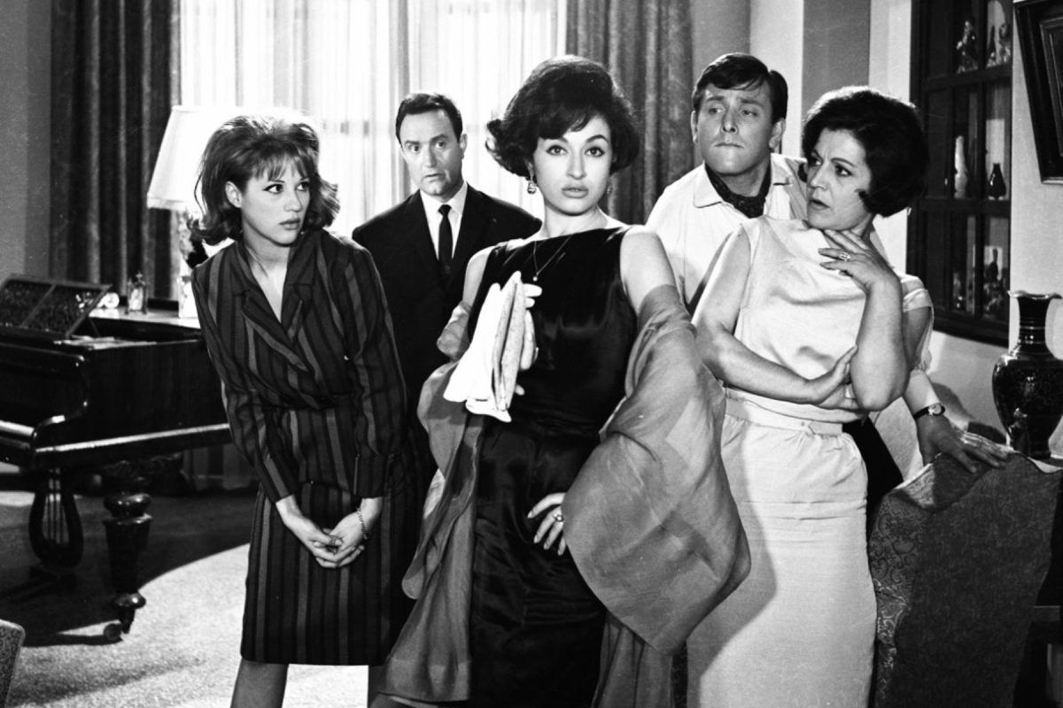 Όταν η Μάρθα Καραγιάννη συνάντησε τον Ρόμπερτ Μίτσαμ για ελενα αφτιαχτο