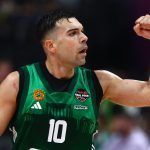 Κώστας Σλούκας-στο-γήπεδο-