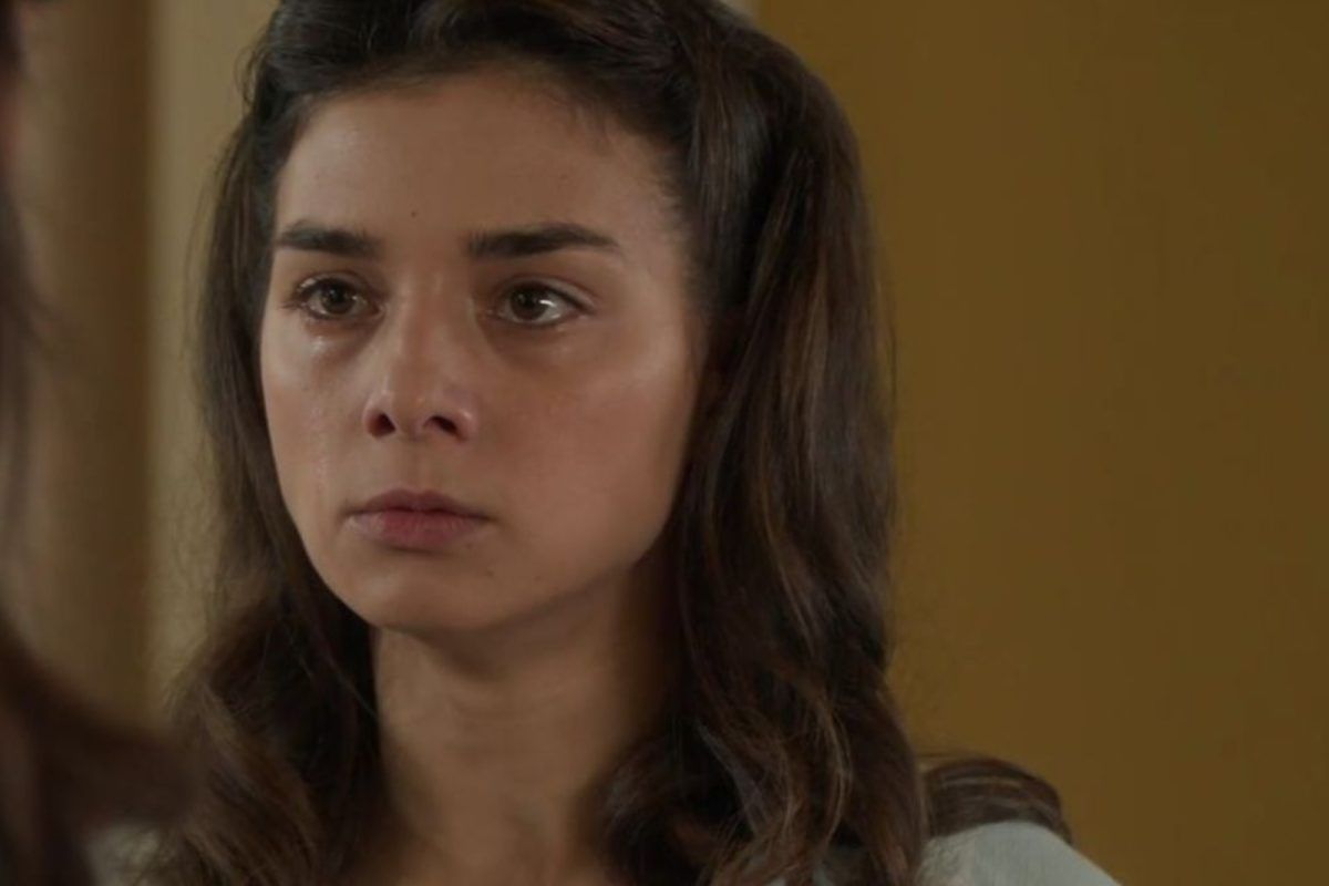 Πόρτο Λεόνε: Η Λένα χάνεται από προσώπου γης