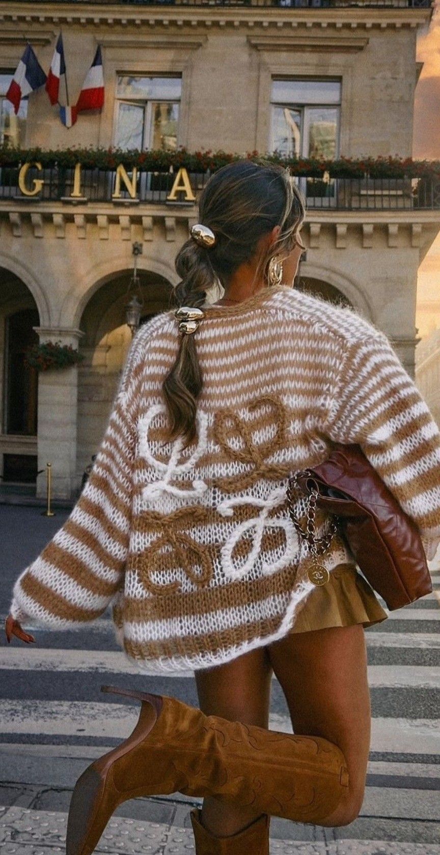 Πώς να φορέσεις τα πλεκτά στιλάτα χωρίς να μοιάζεις σαν μπόγος