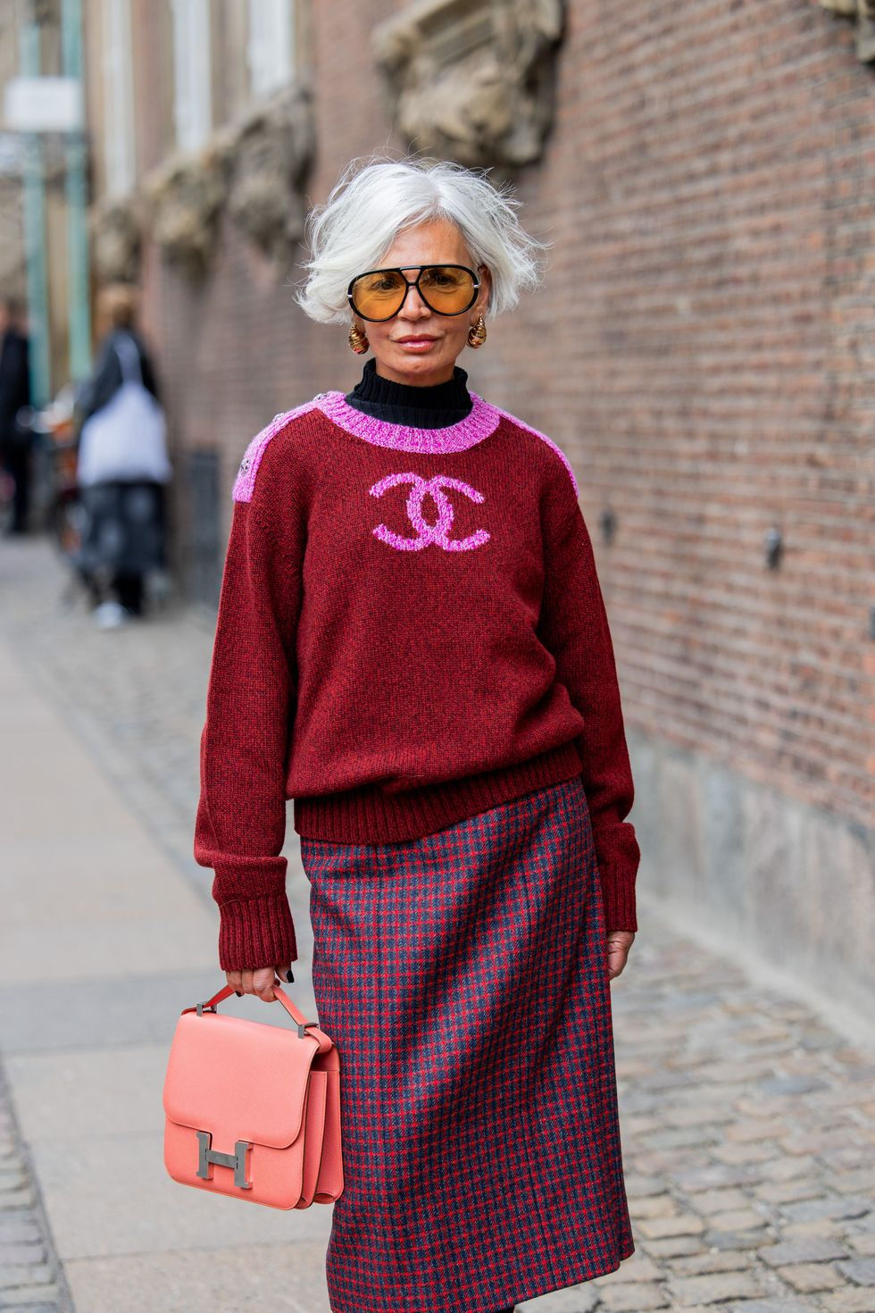 Πώς να φορέσεις τα πλεκτά στιλάτα χωρίς να μοιάζεις σαν μπόγος