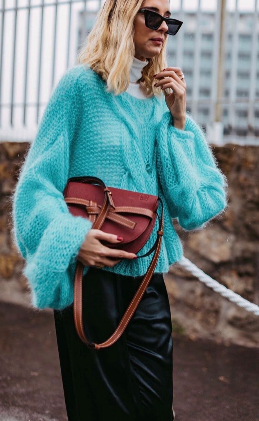 Πώς να φορέσεις τα πλεκτά στιλάτα χωρίς να μοιάζεις σαν μπόγος