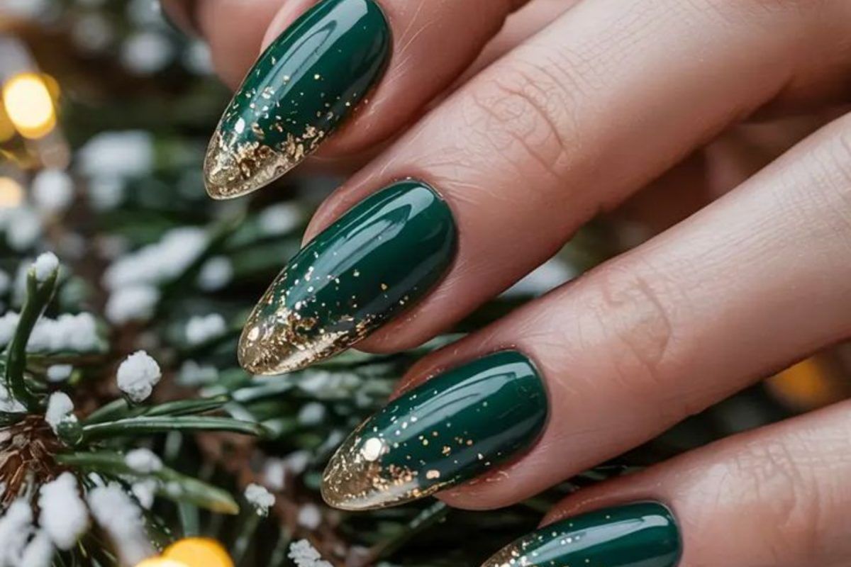 Πράσινα Χριστουγεννιάτικα νύχια: Οι καλύτερες ιδέες από το Pinterest