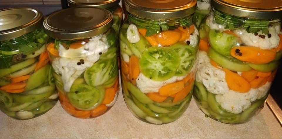 ντομάτες-με-λαχανικά-τουρσί- ντομάτες-με-λαχανικά-τουρσί-