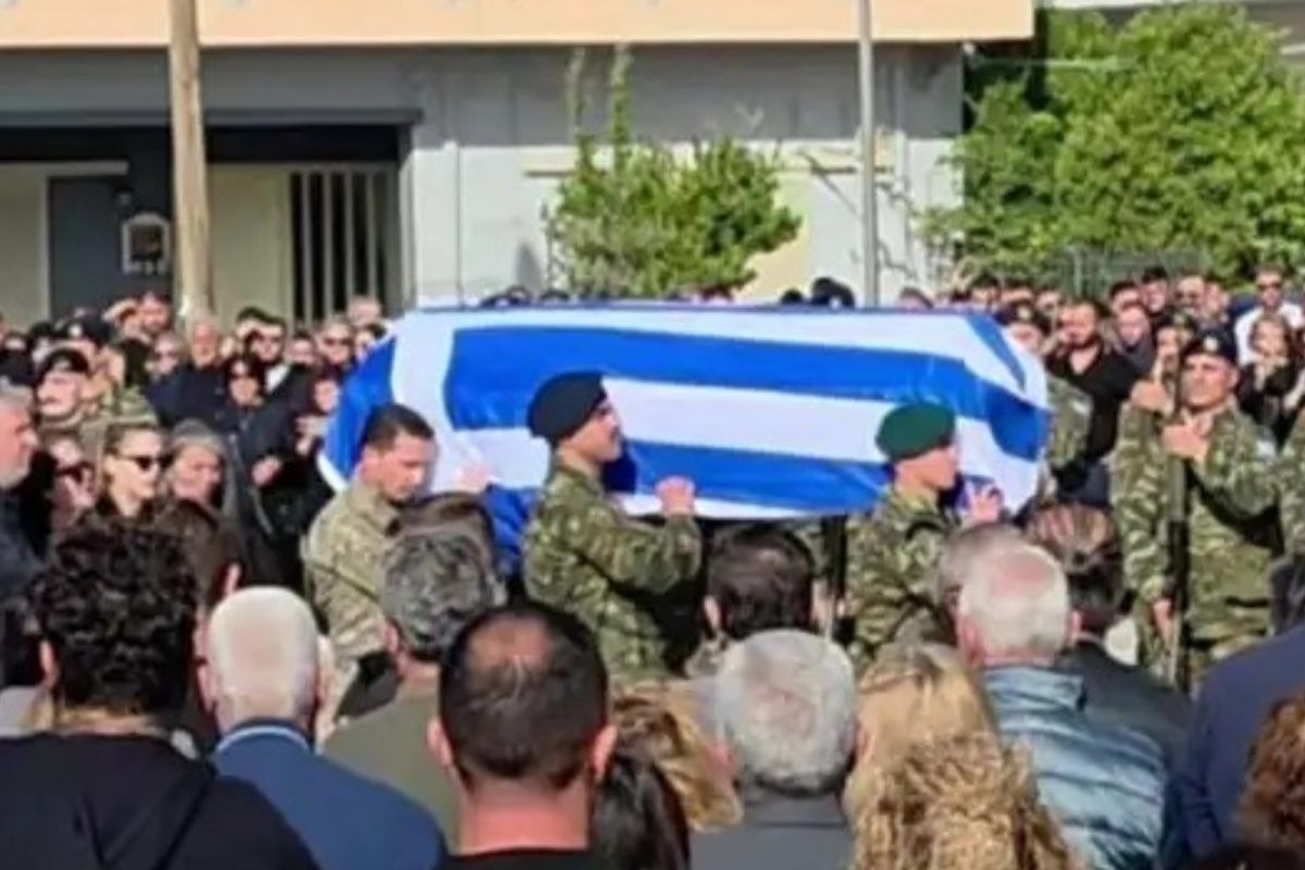 Ρόδος: Ανείπωτος θρήνος στην κηδεία του 19χρονου που έχασε την ζωή του από χειροβομβίδα (Βίντεο)